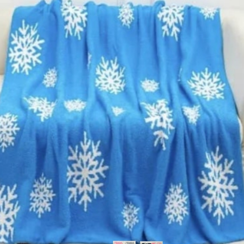 Snowflake Blanket - Picture 2 of 2
